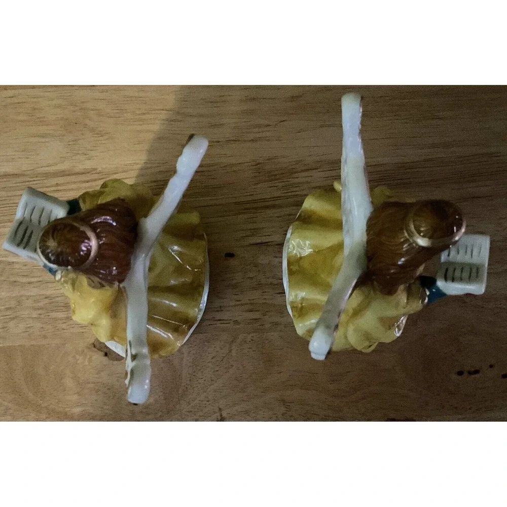 Set Of 2 Angel Ceramic Decorations 6 In Tall‎